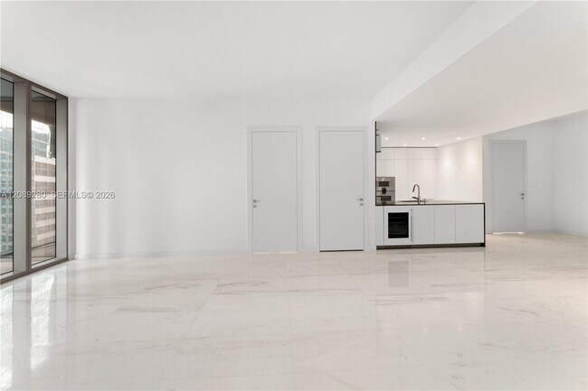 Building Photo - 300 Biscayne Blvd Way