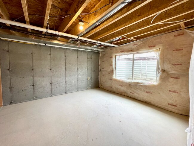 Building Photo - 3996 W 1530 N