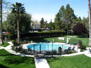 Building Photo - 1730 Halford Ave