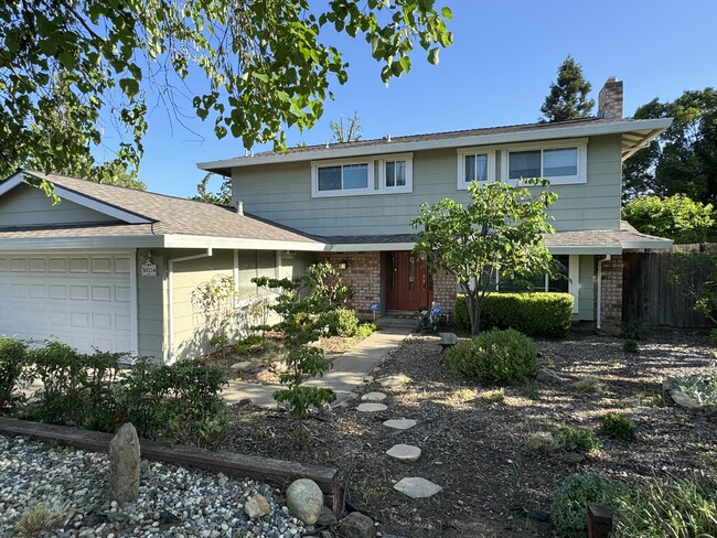 Building Photo - 4825 Rockland Way