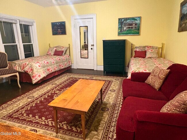 Building Photo - 260 Clark Rd