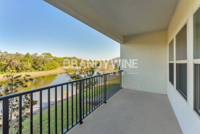 Building Photo - 8659 Ravenna Dr
