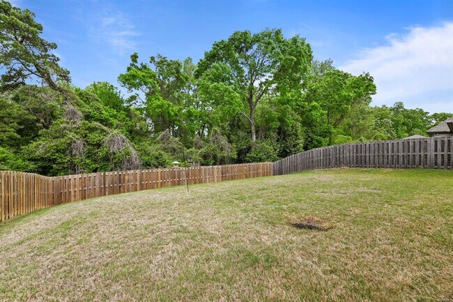 Building Photo - 731 Hedgefield Way