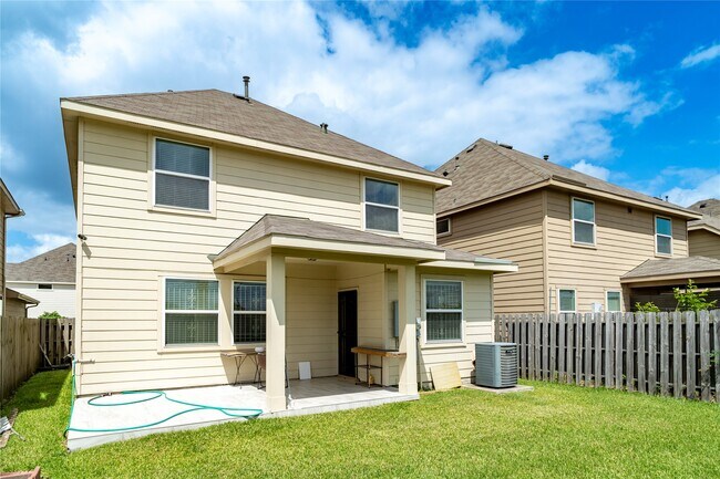 Building Photo - 7115 Ironwood Forest Dr