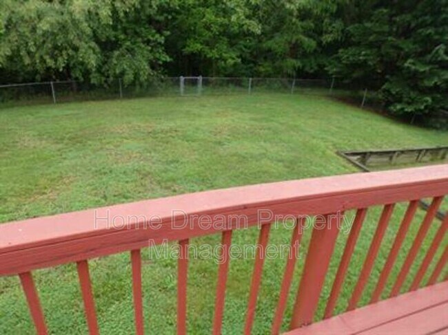 Building Photo - 10451 Edgehill Ln