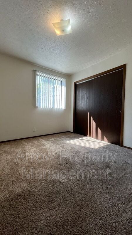 Building Photo - 2433 E-2