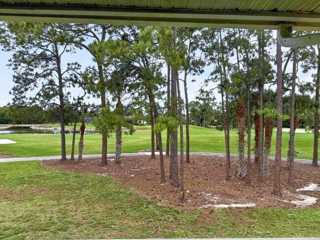 Building Photo - 2-bedroom + den condo in Lely Resort!