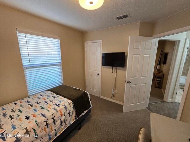 Building Photo - 7769 Andes Dr