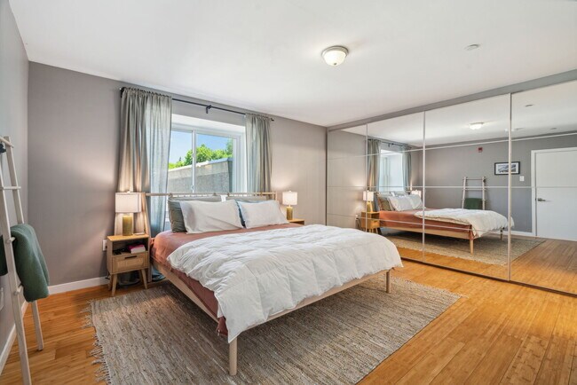 Building Photo - 3863 Terrace St