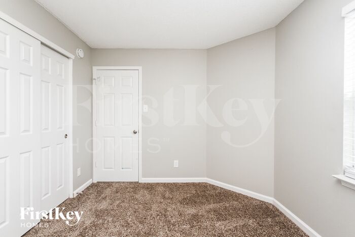 Building Photo - 9140 Wandflower Dr