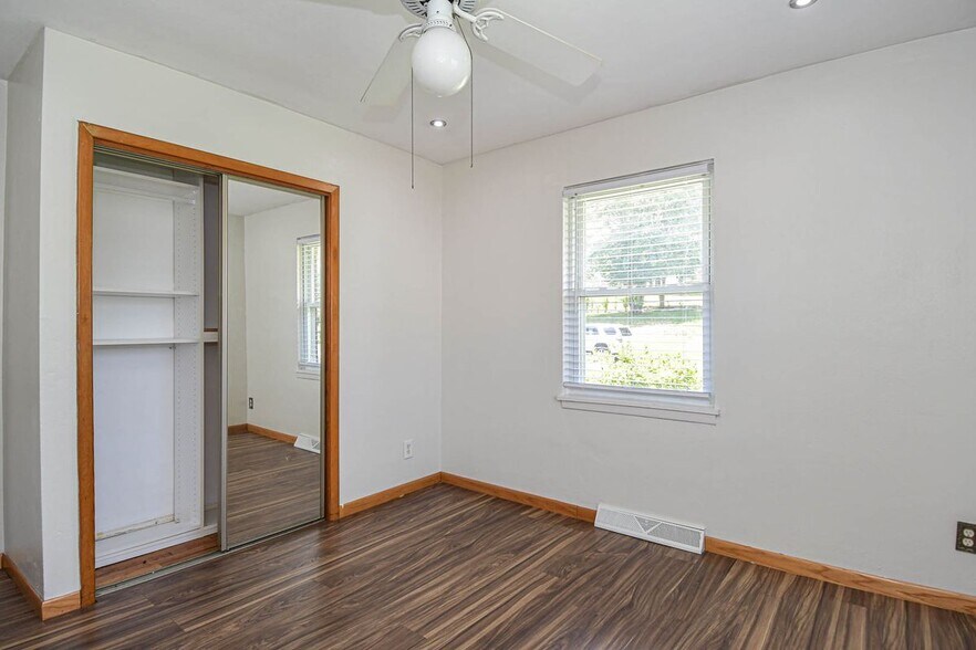 Building Photo - 9310 Radio Dr