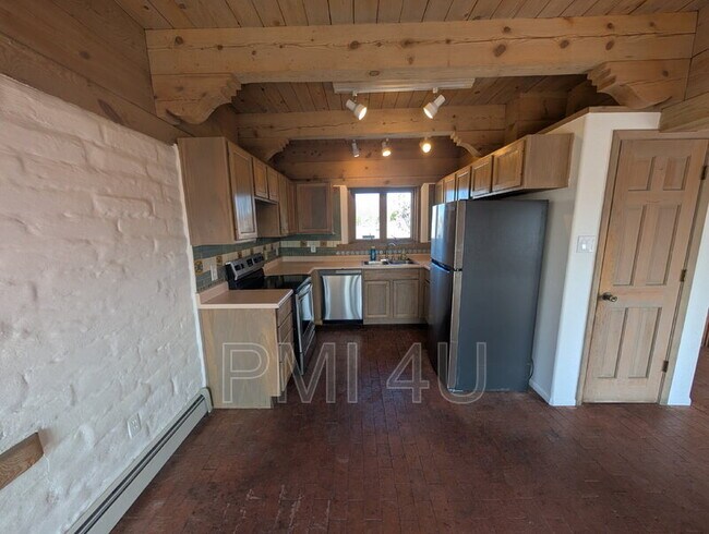 Building Photo - 2646 Floral Rd NW