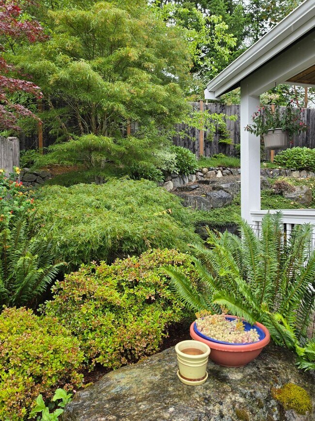 Building Photo - 3 Bedroom Rambler in Poulsbo's Chateau Ridge Neighborhood!