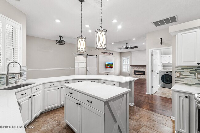 Building Photo - 4032 Lonicera Loop
