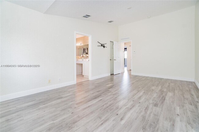 Building Photo - 11425 NW 34th Pl