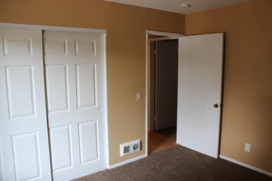 Bedroom #2 - 5217 Jefferson Sq