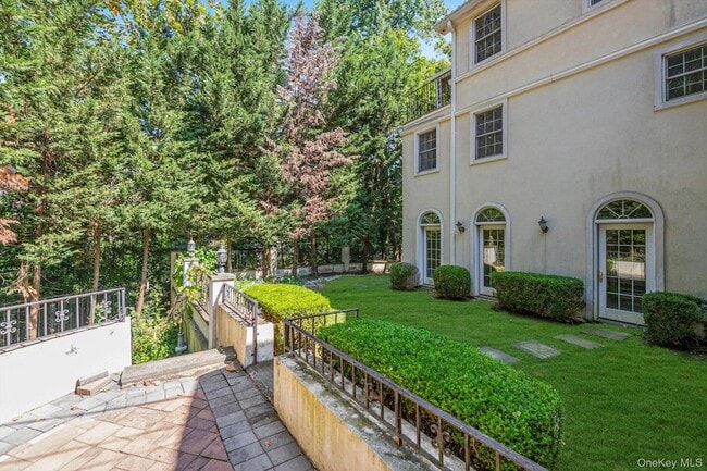 Building Photo - 87 Arleigh Rd