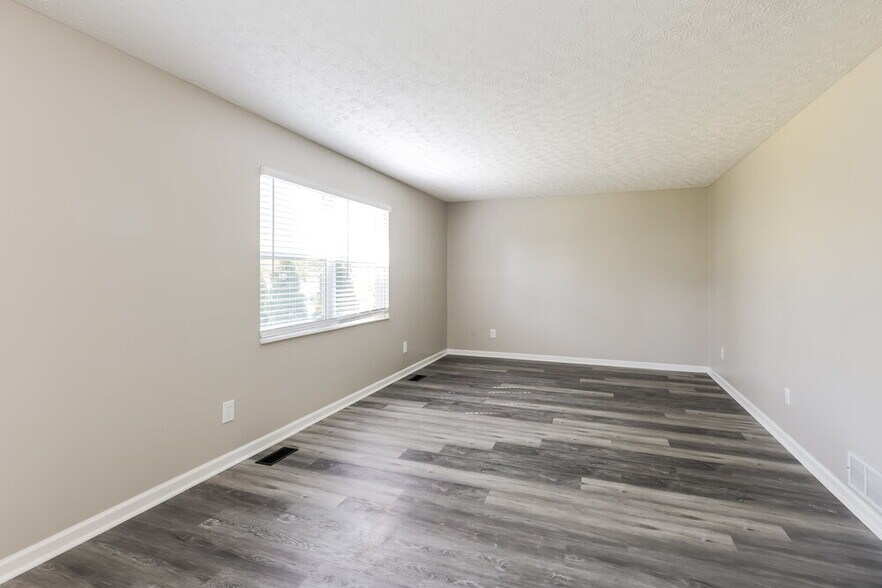 Building Photo - 448 Springwood Lake Dr