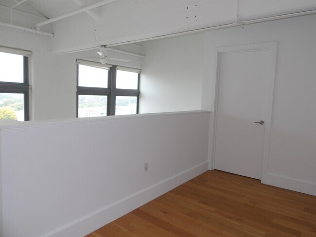 Building Photo - 50 Dey St