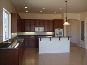 Building Photo - 10125 Cavalry Cir