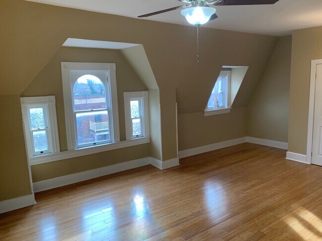 Building Photo - 3129 Shenandoah Ave