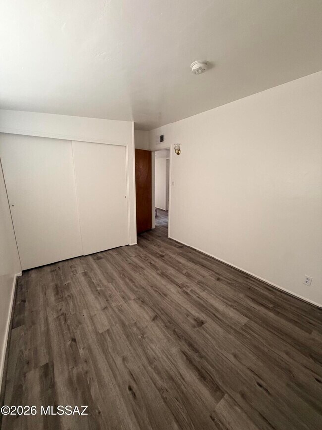 Building Photo - 6973 E Cll Neptuno