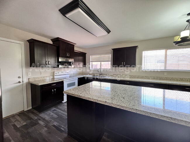 Building Photo - 9138 W Ross Ave