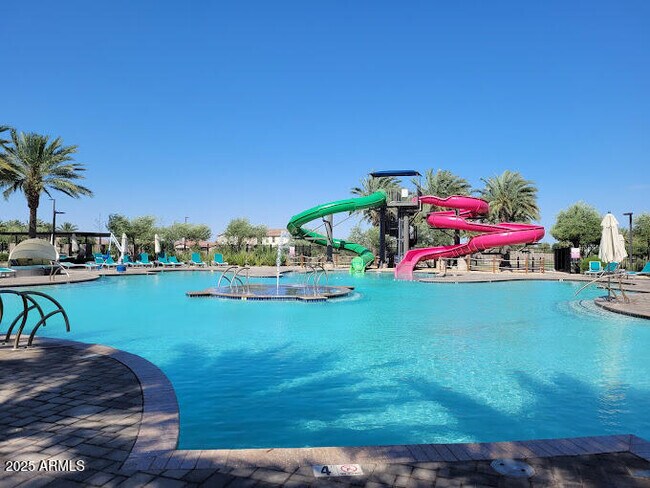 Building Photo - 9749 E Tahoe Ave