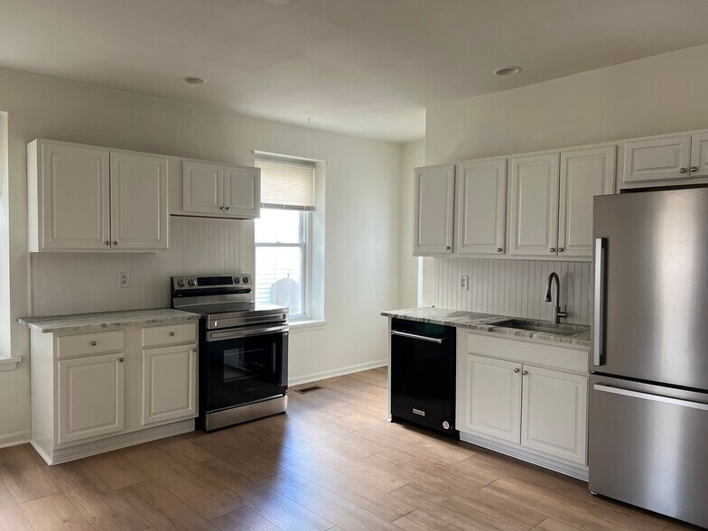 Building Photo - 1907 W Point Pike