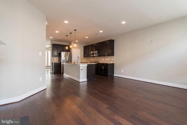 Building Photo - 408 Hendrix Ave