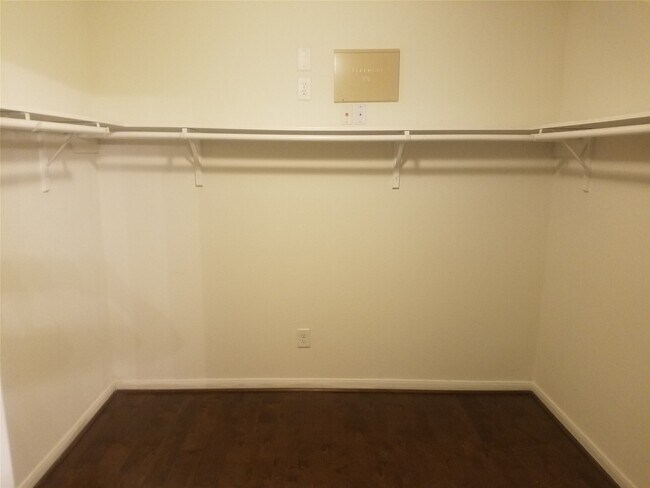 Building Photo - 7914 Tilbury Woods Ln