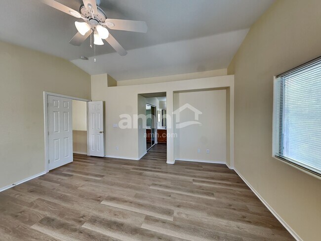 Building Photo - 6345 Hamilton Grove Ave