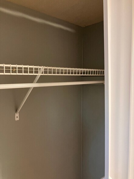 Building Photo - 6480 Medlock Rd