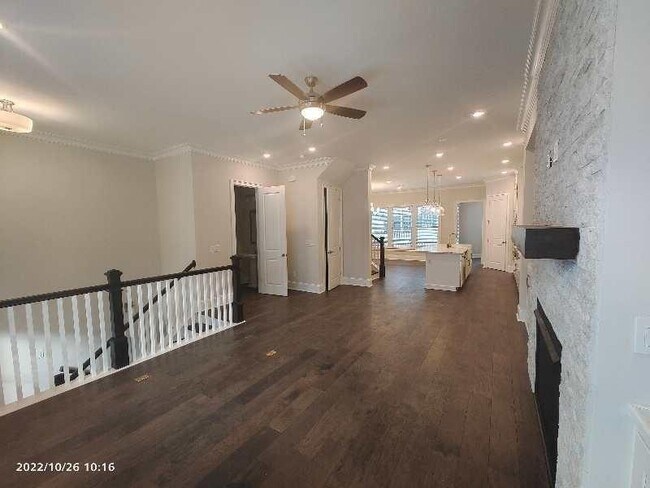 Building Photo - 2012 Cortland Rd