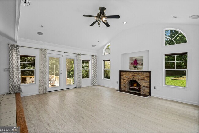 Building Photo - 5291 Manhasset Cove