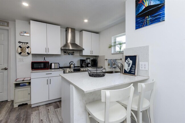 Building Photo - 508 NW 8th Ave