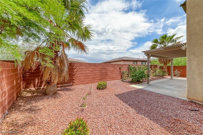Building Photo - 5318 Hollymead Dr