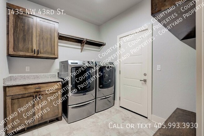 Building Photo - 1435 NW 43rd St