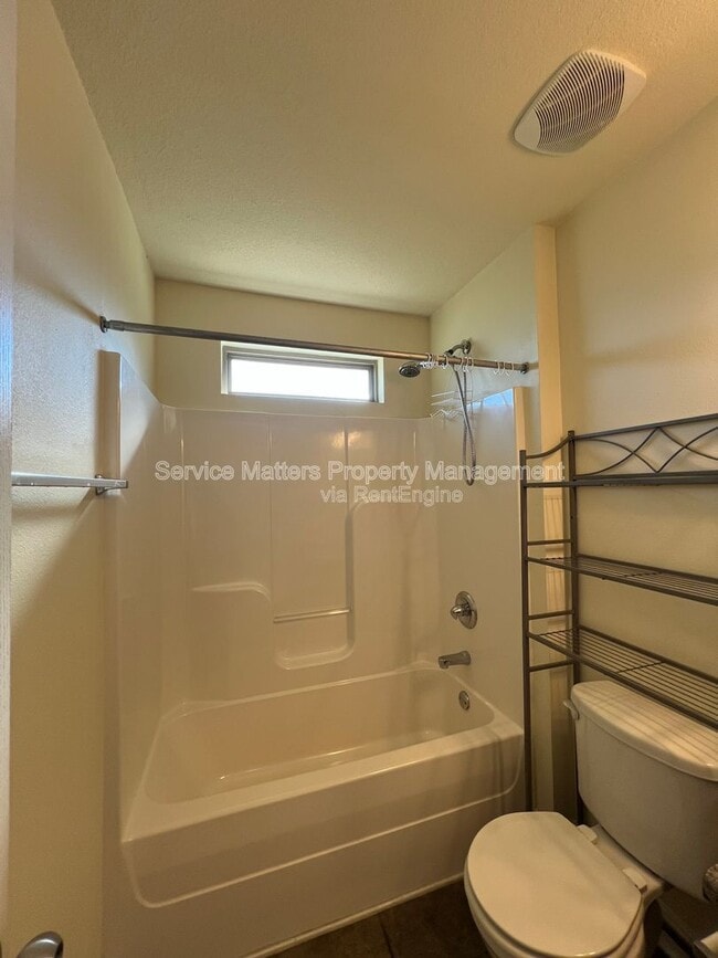 Building Photo - 7037 Season Dr