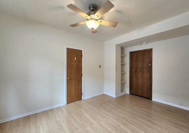 Building Photo - 1430 N Dearborn Pkwy