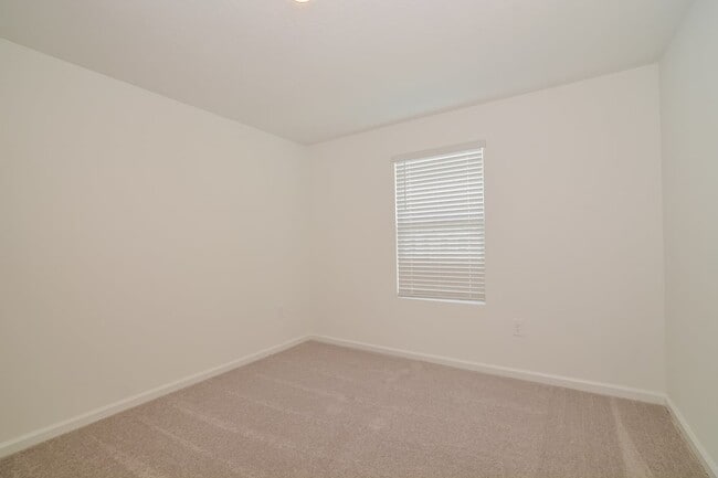 Building Photo - 1558 Jessica Blvd