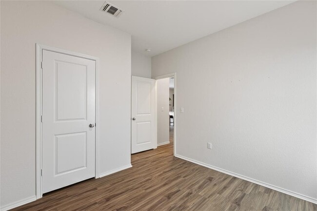 Building Photo - 7101 Spirit Hill Rd