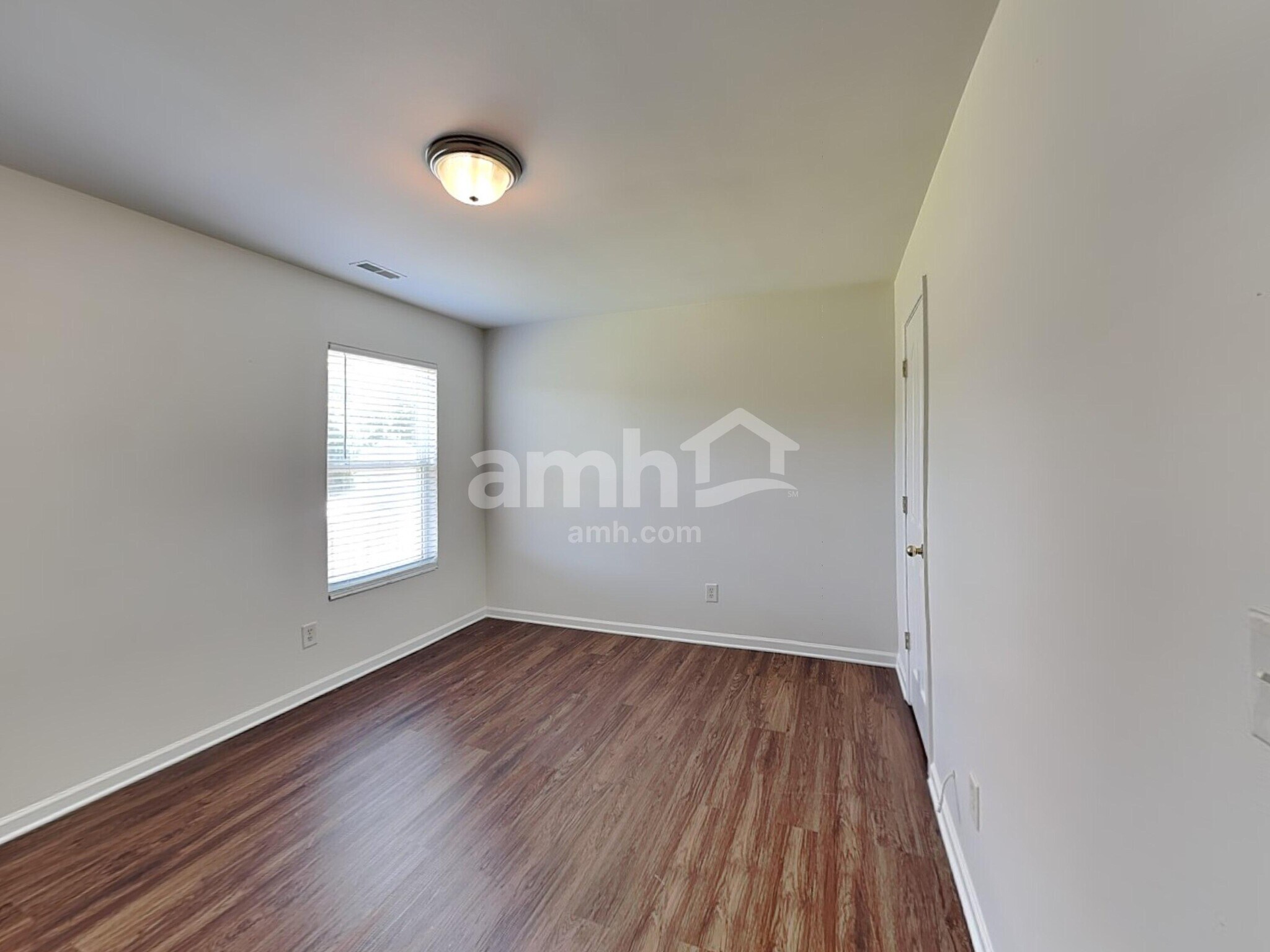 Building Photo - 16112 Stuarts Draft Ct