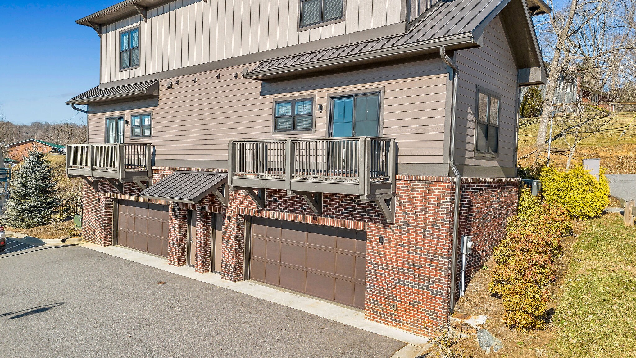 Building Photo - 203 Wallace Cir