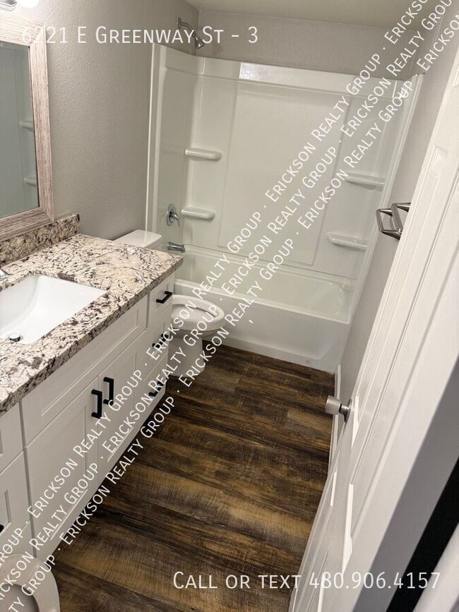 Building Photo - 6221 E Greenway St