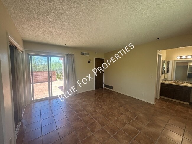 Building Photo - 6521 N Calle Padre Felipe