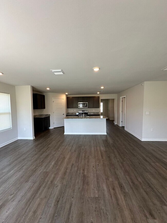 Building Photo - Rivers Landing Subdivision 3 bedroom 2 Bat...