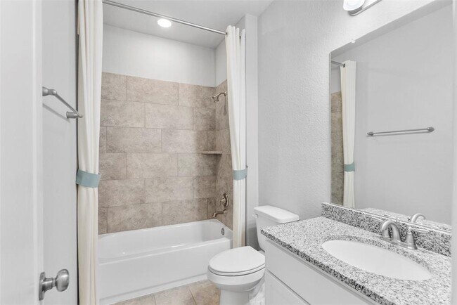 Building Photo - 135 Teralyn Grv Lp