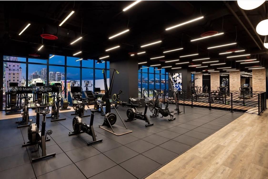 Building Photo - 398 NE 5th St