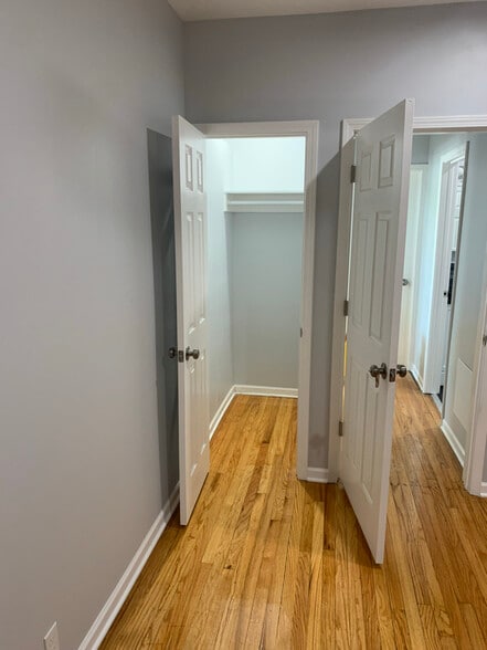 Building Photo - 8115 S Langley Ave